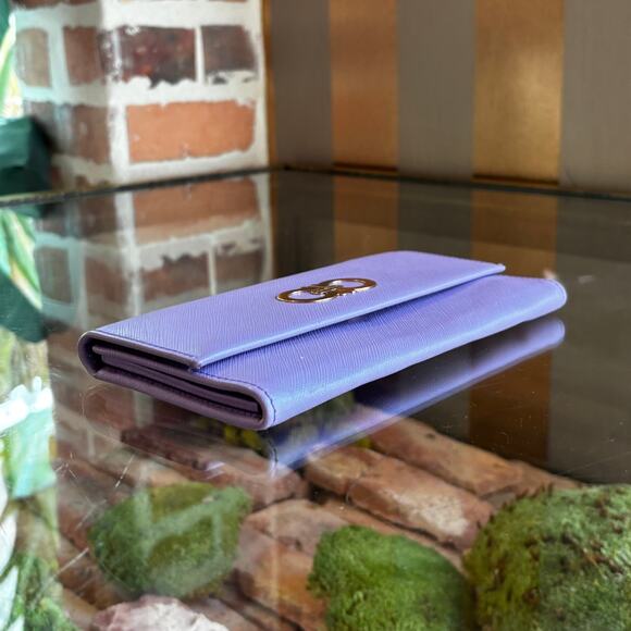 SALVATORE FERRAGAMO Gancini Purple Hammered Leather Wallet - Picture 3 of 10